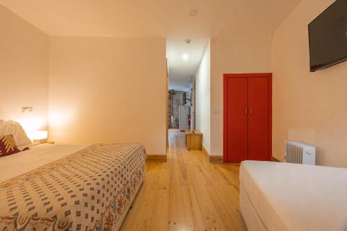 Casa dos Monges by PURUS