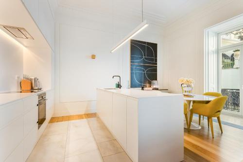WHome Av da Liberdade Deluxe Apartment with AC and Parking