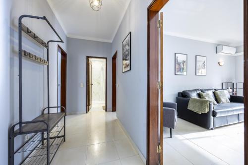 Lagos Modern Comfort by Seewest