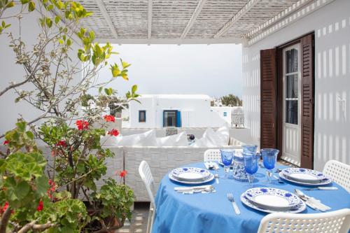 Bougainvillea Chora House Down town best location