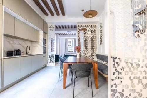 Chic 2-Bedroom Haven