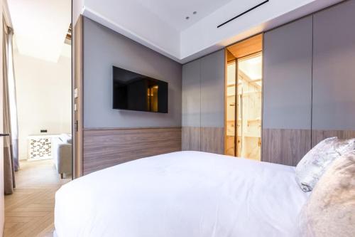 Chic 2-Bedroom Haven