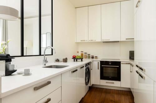 Champs Elysées Stylish Flat 2BR 6PPL