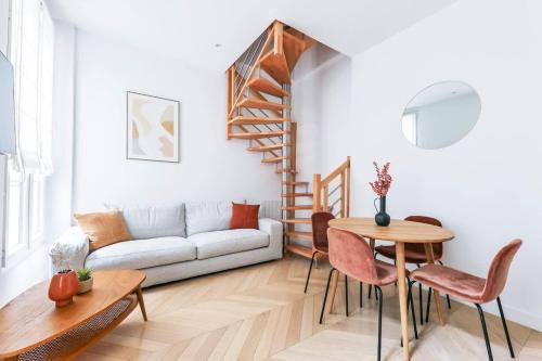 Urban Retreat Brand-New Duplex 2-Bedroom