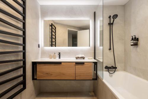 Brand New 3 Bedrooms Facing Madeleine St Honoré