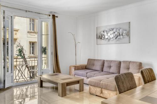 Spacious 2 Bed - 5 mn du Palais - Calme - Balcon