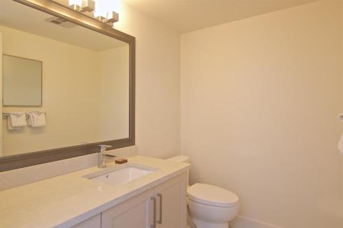 Ένα μπάνιο στο Whistler Blackcomb Vacation Rentals - Village North