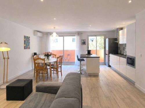 Charming Apartment with Terrace & Secure Parking