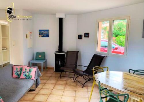 Villa Grivolas 6 pers piscine privée à 3 min de la plage de Santa Giulia