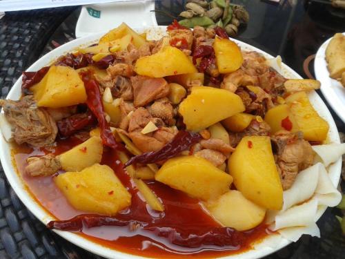 Jídlo v penzionu nebo okolí