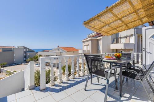 Apartments Villa Mavi Novalja Center