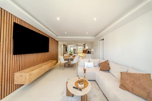 3 bedrooms, air conditioning, parking in Cannes