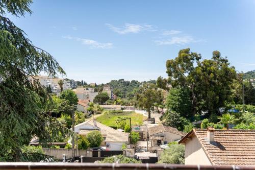 3 bedrooms, air conditioning, parking in Cannes