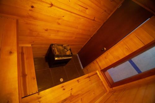 an overhead view of a room in a wooden cabin at Cabaña privada en Oicata in Oicatá