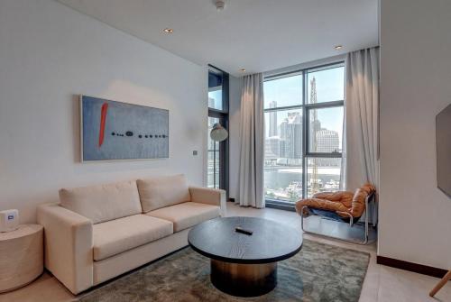 Burj Khalifa View l Modern l Great Amenities