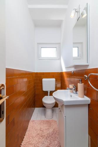 Apartments with parking space Umag - 21460