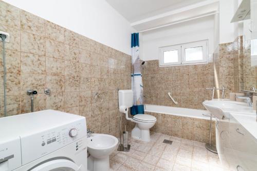 Apartments with parking space Umag - 21460