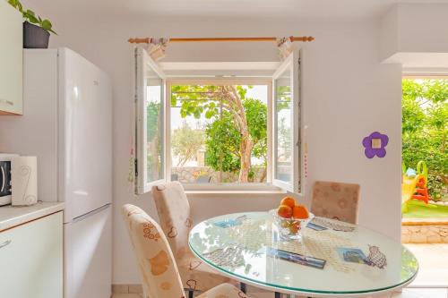 Apartments with parking space Okrug Gornji, Ciovo - 25683
