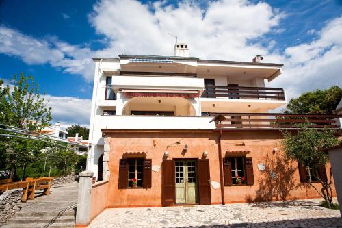 Apartments by the sea Punat, Krk - 26013
