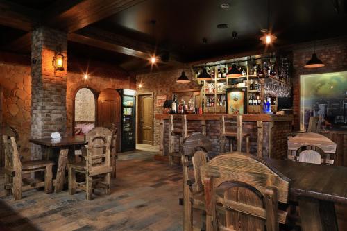 Lounge alebo bar v ubytovaní Nochnoy Kvartal