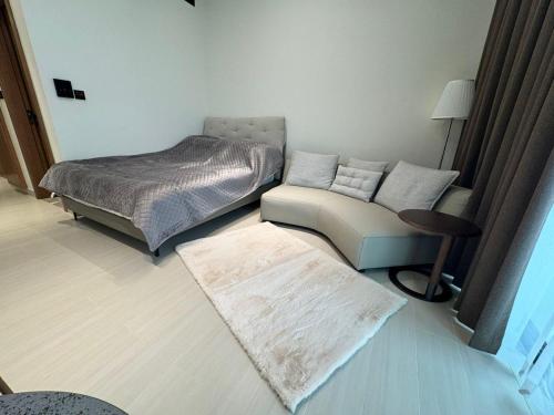Modern JVC Retreat with Open View & Premium Comfort