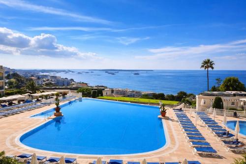 Beautiful 2-bedroom apartment - pool - private park - tennis