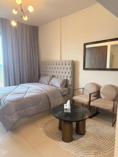 Beautiful street view studio at zahia
