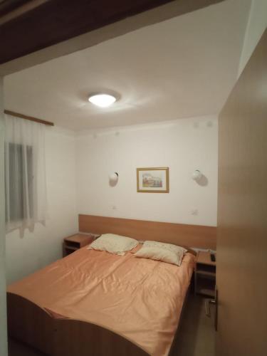 Apartments by the sea Rovanjska, Paklenica - 23758