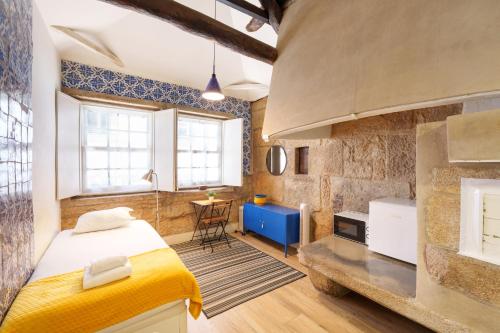 VIVA Porto Tile Studios