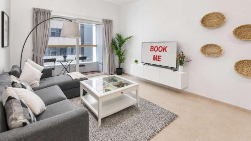 Free housekeeping visits during your stay - StayShort - Modern 1BR Stay at Elite Tower Dubai Marina