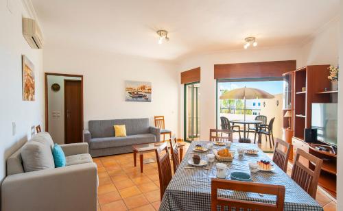 Quinta dos Pinheiros Apartments