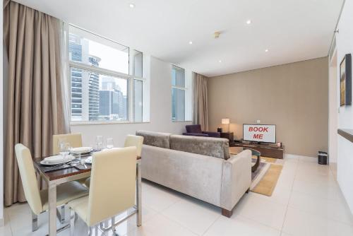 Free housekeeping visits during your stay - StayShort - Vibrant 1 Bedroom unit in Business Bay Sleeps 2