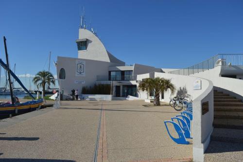 Appartement trois pièces PORT CAMARGUE PC160-087