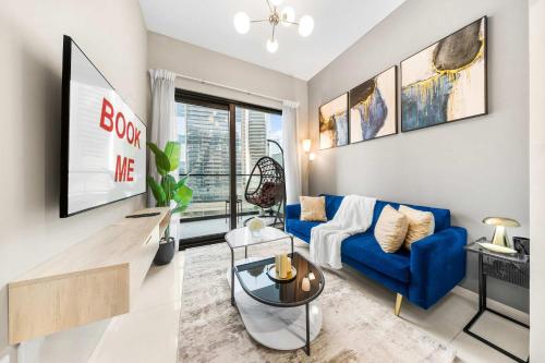 Free housekeeping visits during your stay - StayShort - 1 Bed in Business Bay with Modern Amenities
