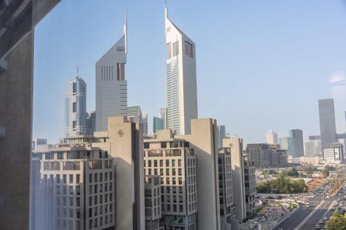 Free housekeeping visits during your stay - StayShort - Extravagant Studio in DIFC with Skyline Views