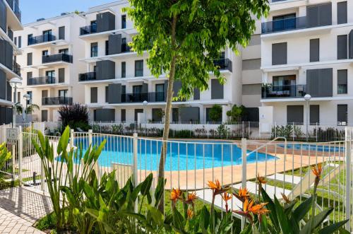 Marina Real 3 Apartment by NRAS