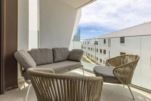 3 Bedroom Apartment with Pool Views Atica Estepona
