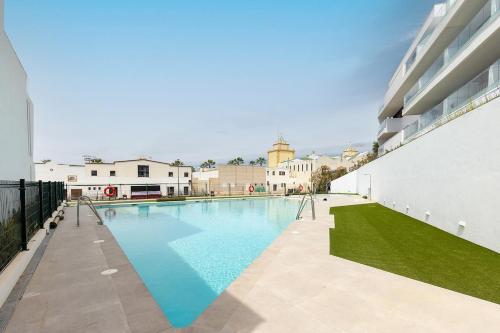 3 Bedroom Apartment with Pool Views Atica Estepona