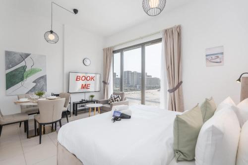 Free housekeeping visits during your stay - StayShort - Modern Townsquare Studio with Pool & Arcade