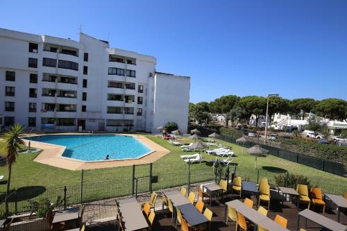 Two Bed Condominium in Vilamoura