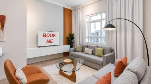 Free housekeeping visits during your stay - StayShort - Comfortable 1BR JVC Retreat with Pool