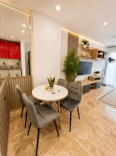 Playa Bajondillo Apartment - Torremolinos