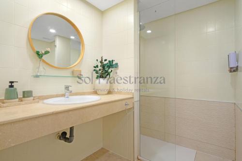 Marbella Bliss Apartment, Terrace, Pool & Beach