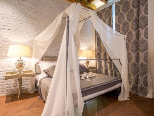 Luxury Rooms Procurator 7 in the heart of Split with roof terrace