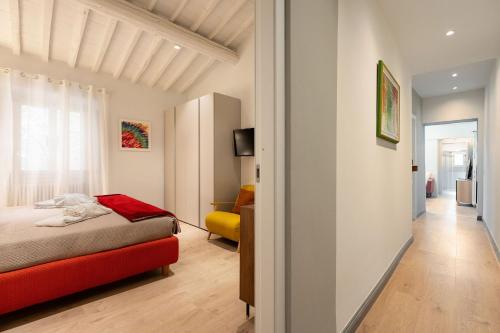 Living Walls Florence Apartments