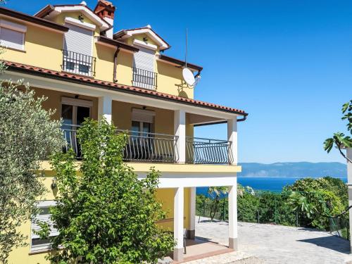 Apartment Marinella-1 by Interhome
