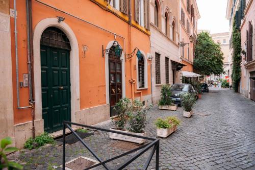 TrastevereHome - Cisterna Secrets at the Heart of Trastevere