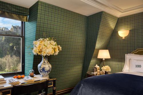 100 Princes Street photo 49