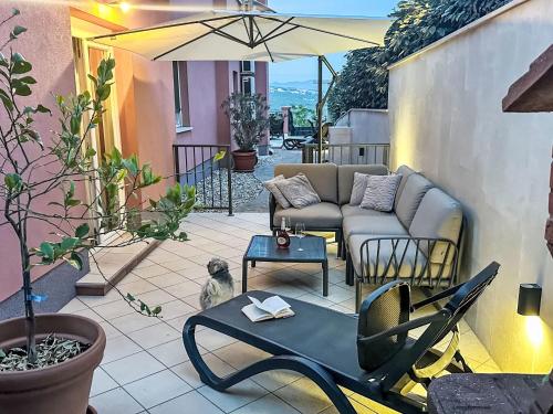 Apartment Modernes Apartment mit großer Terrasse und Grillmöglichkeit by Interhome