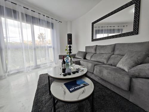 Luxury Groundfloor Private Jacuzzi - EHHouse photo 25